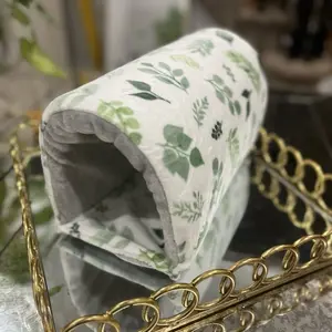 Emerald Leaf Cozy Pet Tunnel – Handmade Soft Fleece Hideout for Rabbits, Guinea Pigs & Small Pets – Luxury Comfort Tunnel Bed