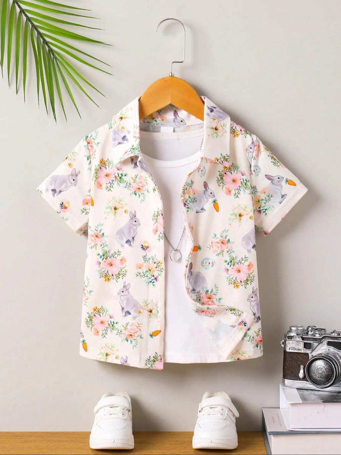 Set of 1 Easter egg and bunny printed short sleeved shirt for 4-7 years old, casual and pretentious