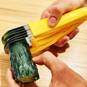 1pc Stainless Steel Banana And Cucumber Slicer- Food Safe, Easy to Use, Suitable for BBQ And Outdoor Cooking, Kitchen Gadget, Outdoor Kitchen Tool, Essential Tool for Camping And Dinner