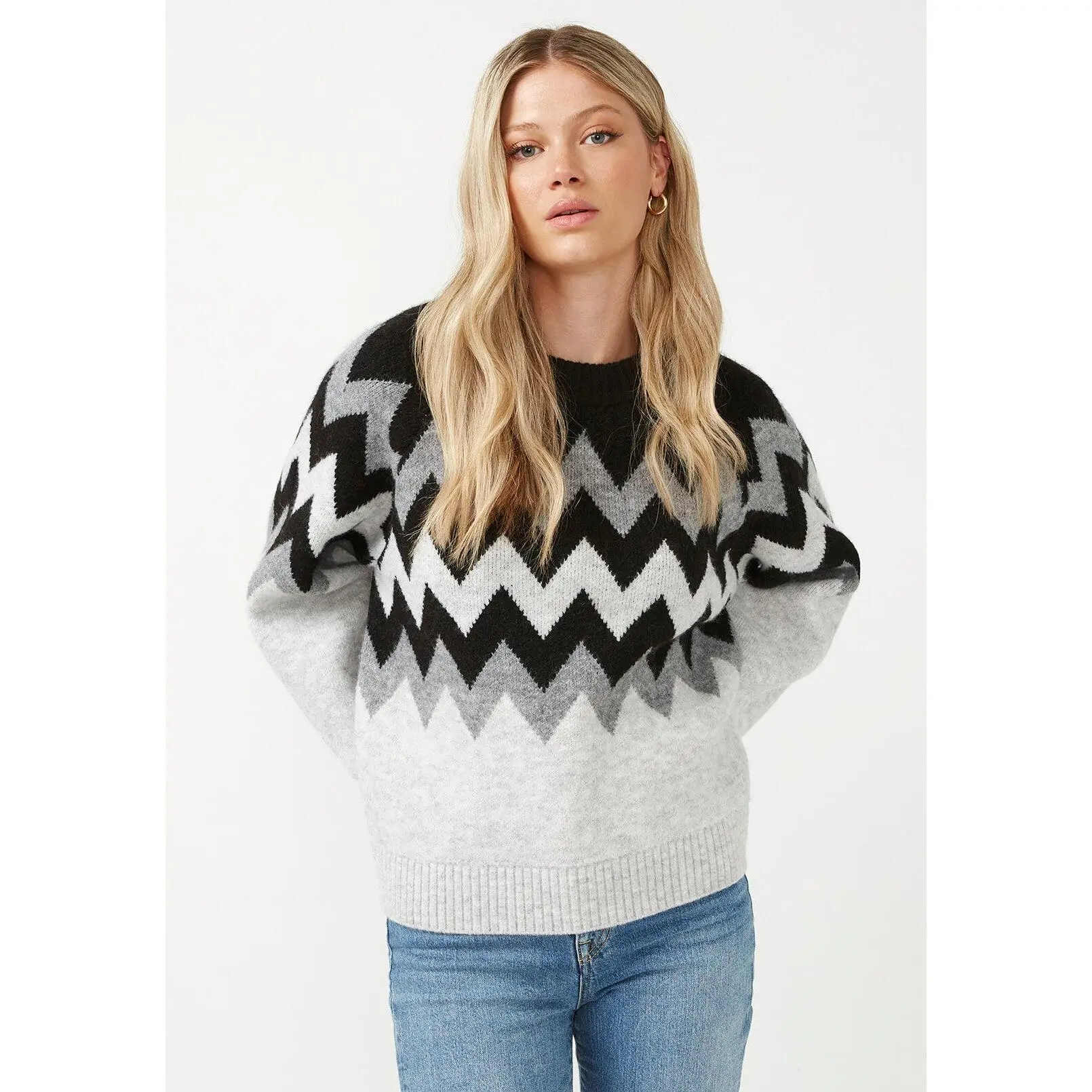 Nerissa Women's Crewneck Sweater in Black & Grey Chevron Print - SW0023F