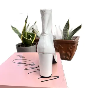 Wild Pair Comfortable White Leather Ankle Boots Size 9.5 M for Women Girl