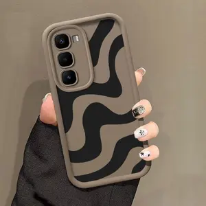 Black stripes. Available in four colors. Suitable for Infinix phone cases, suitable for Infinix Hot70,60,50,40,GT30,20,Note60,50,Smart20,10,Camon40,30,Spark50,40,30,GO 2025,4G,5G,C,Pro,Play Various models and series of phone cases. Innovative design.