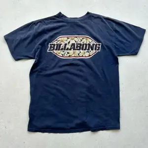 Billabong Vintage 2000s Y2K Streetwear T-Shirt Unisex Crewneck with Surf Brown Graphic Logo, Streetwear