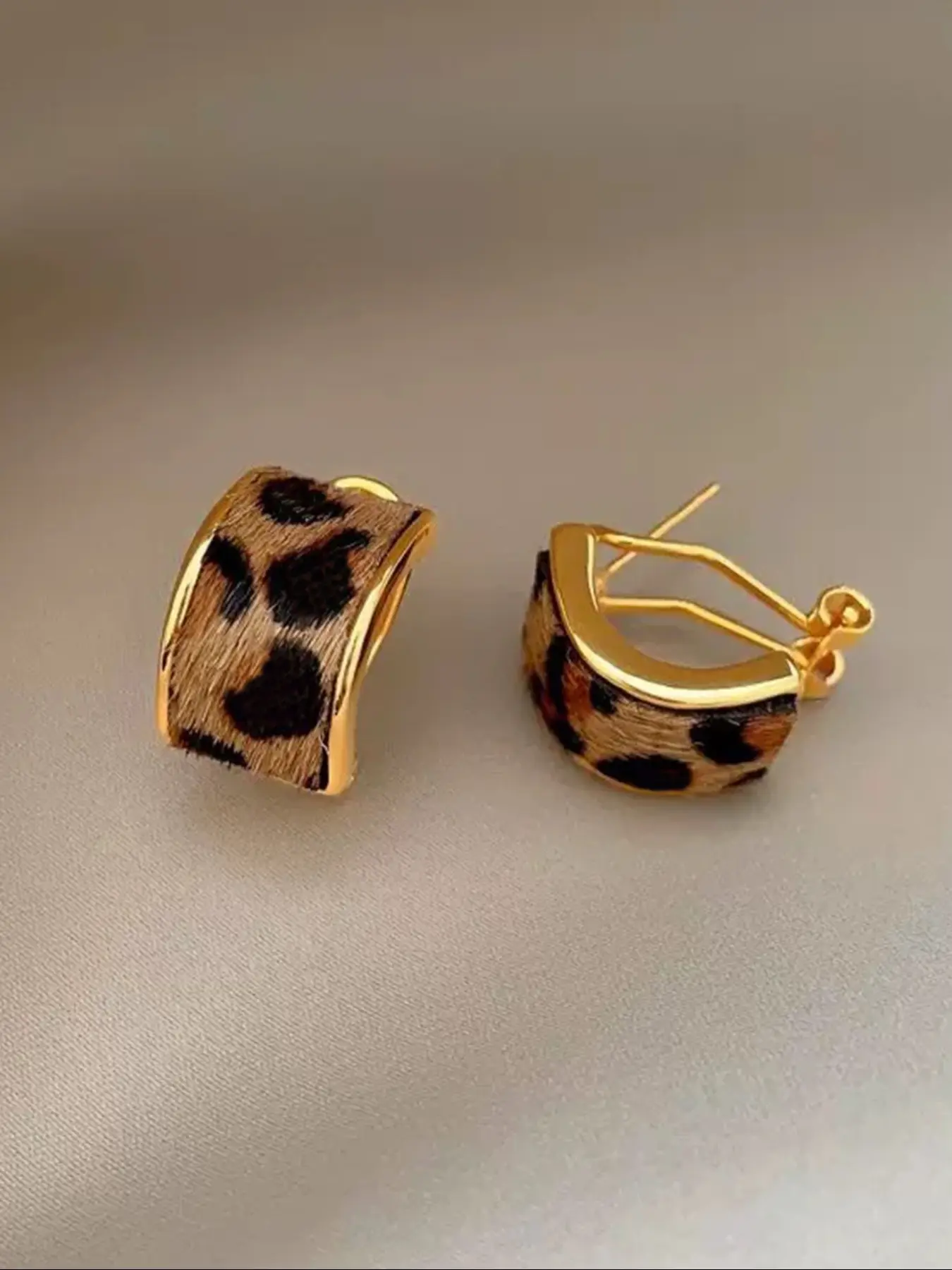 Women's Leopard Print Statement Hoop Shape Earrings, Elegant Geometric Design, Perfect for Daily Wear & Parties, All-Season Accessory, Trendy Jewelry