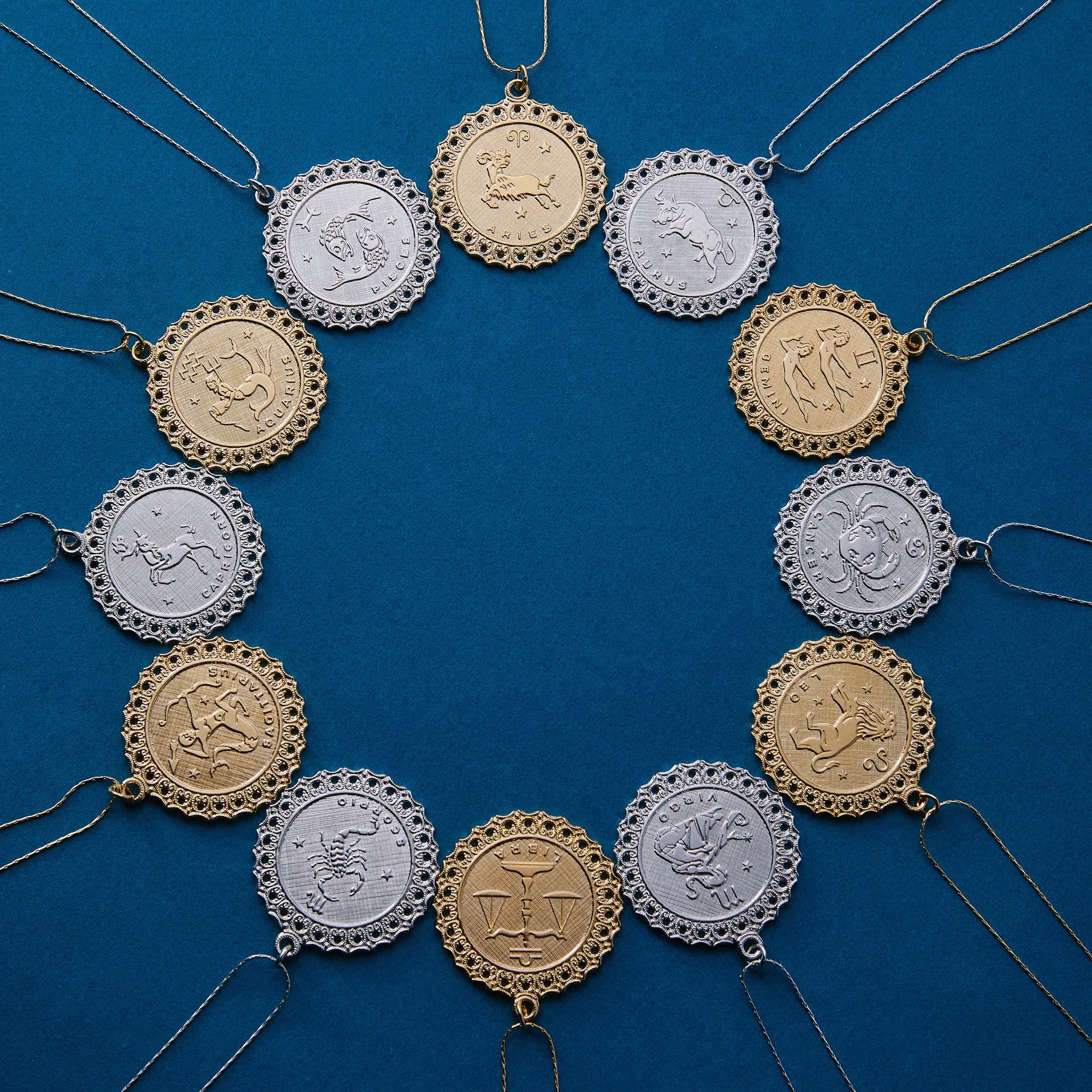 Oversized Zodiac Expandable Chain Necklace