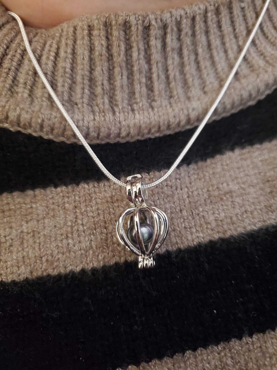 Item: silver wish pearl necklace