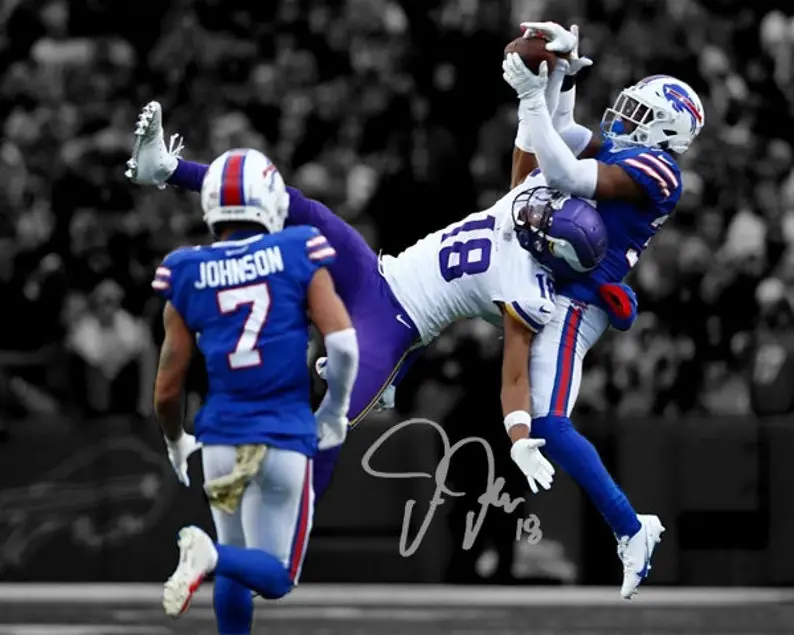 Justin Jefferson Catch of the Century Signed Photo with Autograph Print Poster Wall Art Home Decor
