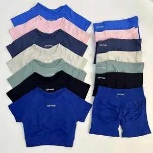 【WIth lable】DFYNE Seamless Gym Set for Women – Impact Yoga Crop Top with Sleeves & High-Waisted Pleated Scrunch Bum Shorts, Sculpting Fitness Outfit