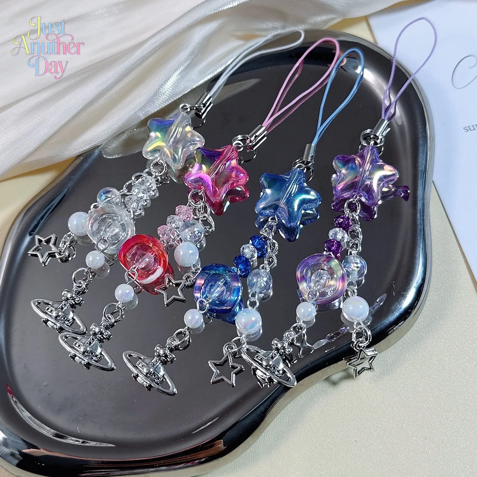 4PCS Holographic Star Phone Charm Set, Sweet Cool Y2K Style Beaded Phone Strap with Planet Pendant, Cute Handbag & Keychain Accessories for Girls