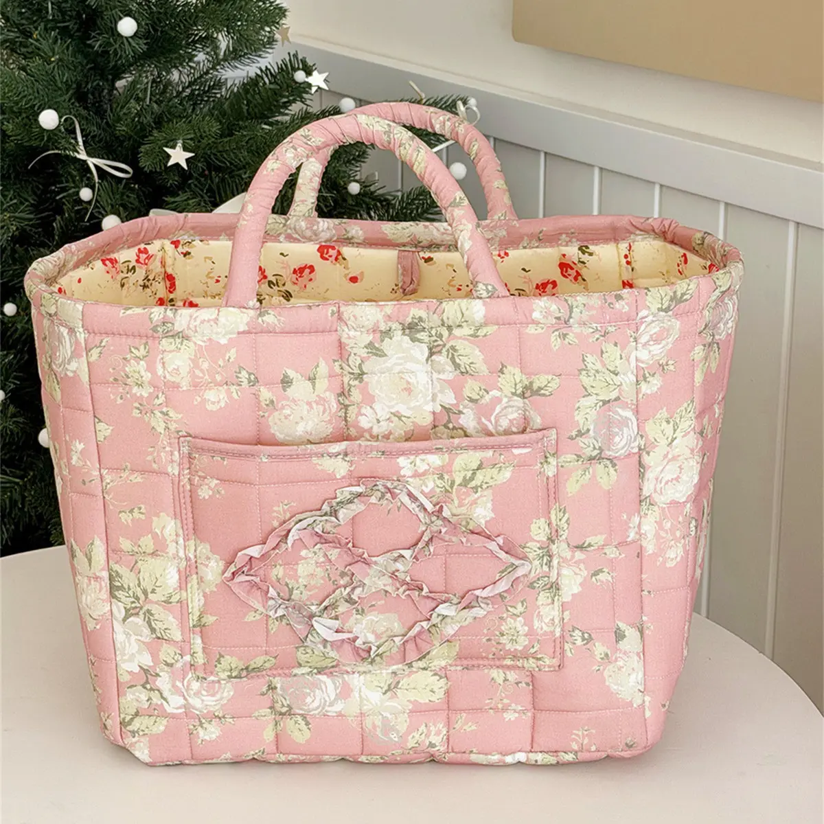 Powded white flowers