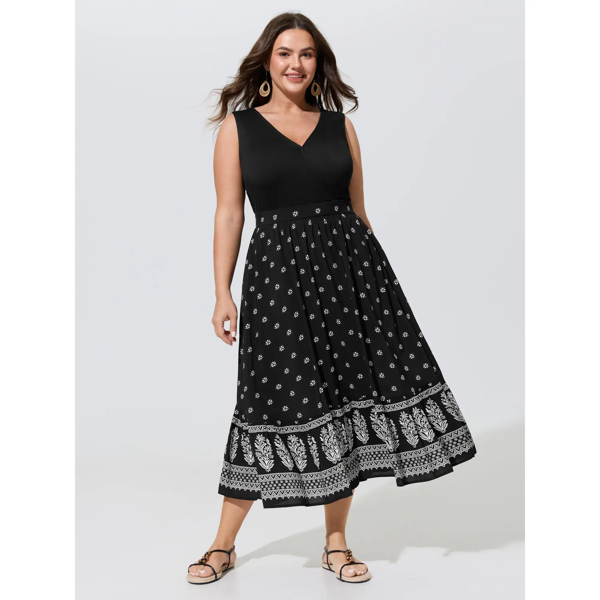 BloomChic Plus Size Bohemian Maxi Dress, Casual Sleeveless Ethnic Floral Print in Smooth Rayon with a Bust-Friendly Flowy Fit, Garment, Fabric, Pocket