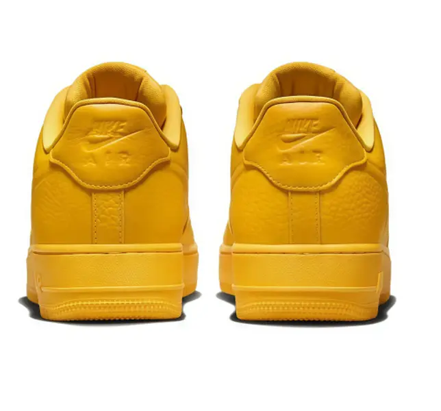 Unisex Solid University Gold Low Top Casual Sneakers, All Yellow Retro Street Skate Shoes, Cushioned Soft Sole Fashion Daily Walking Trainers for Men Women