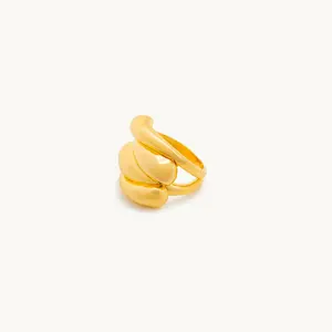 Wandering Waves Ring – Flowing Ocean Wave Design with Soft Curves