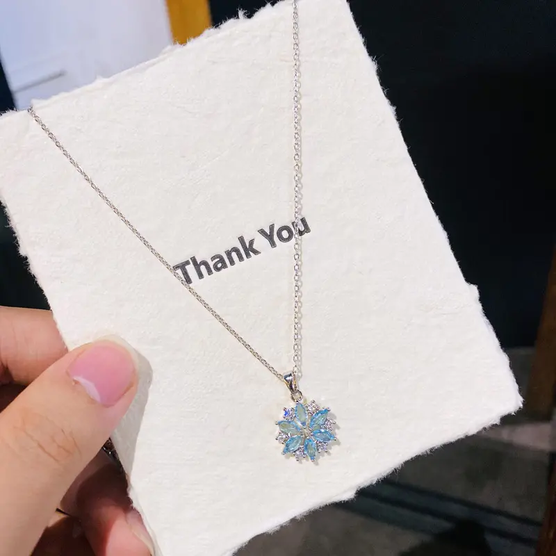 D06 Silver Blue Crystal Zircon Snowflake