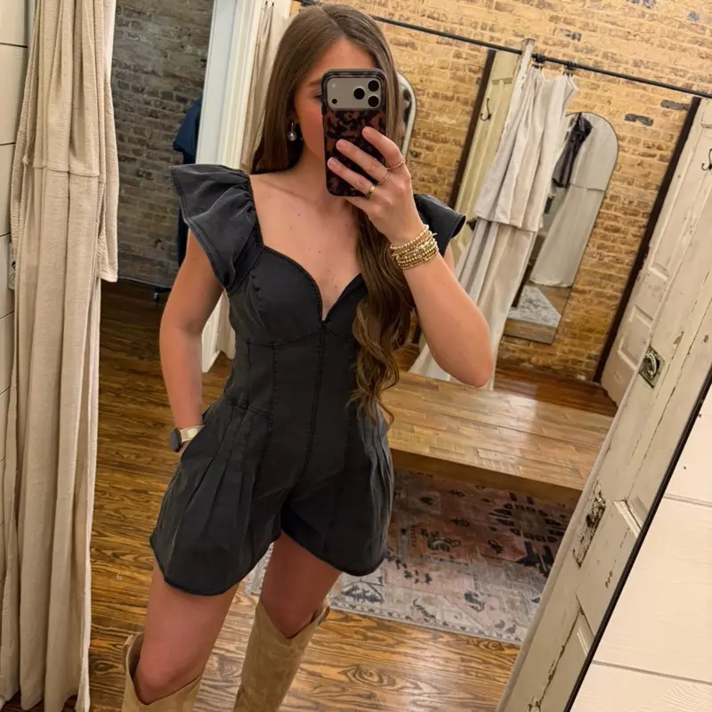 Sweetheart Denim Romper Washed Black - Denim Romper - Country Music Concert Outfit Inspiration - Nashville Outfit - Western Wear