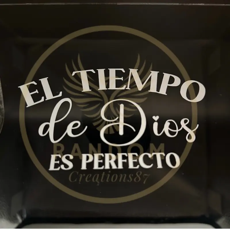 El Tiempo de Dios Es Perfecto Decal measuring 5in wide and 3.04 in tall