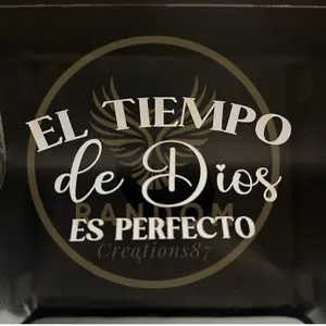 El Tiempo de Dios Es Perfecto Decal measuring 5in wide and 3.04 in tall