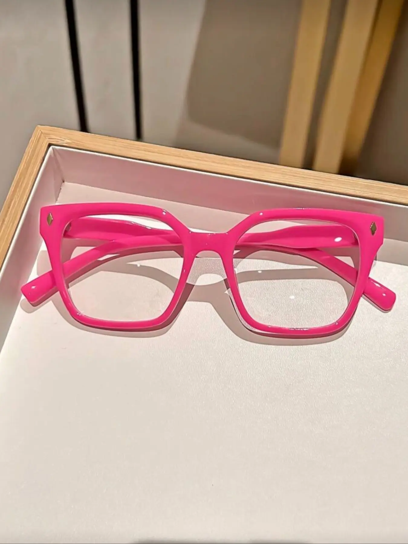 Classic Vintage Fashion Square Frame Transparent Lenses Women's Glasses, Lightweight Durable Glasses, Square Frame Eyeglasses, Stylish Retro Eyewear for Everyday Use, Trendy Ladies' Sunglasses, Casual Eyeglasses, Stylish Square Frames