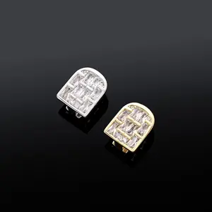 2 Pieces 18K Gold Plated Teeth Grillz Single Teeth Cap Crown Hip Hop Mouth Grills with Adhesive Beads Party Accessories for Men and Women Versatile Halloween Ornaments