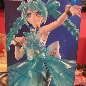 Anime figure hatsune miku figure