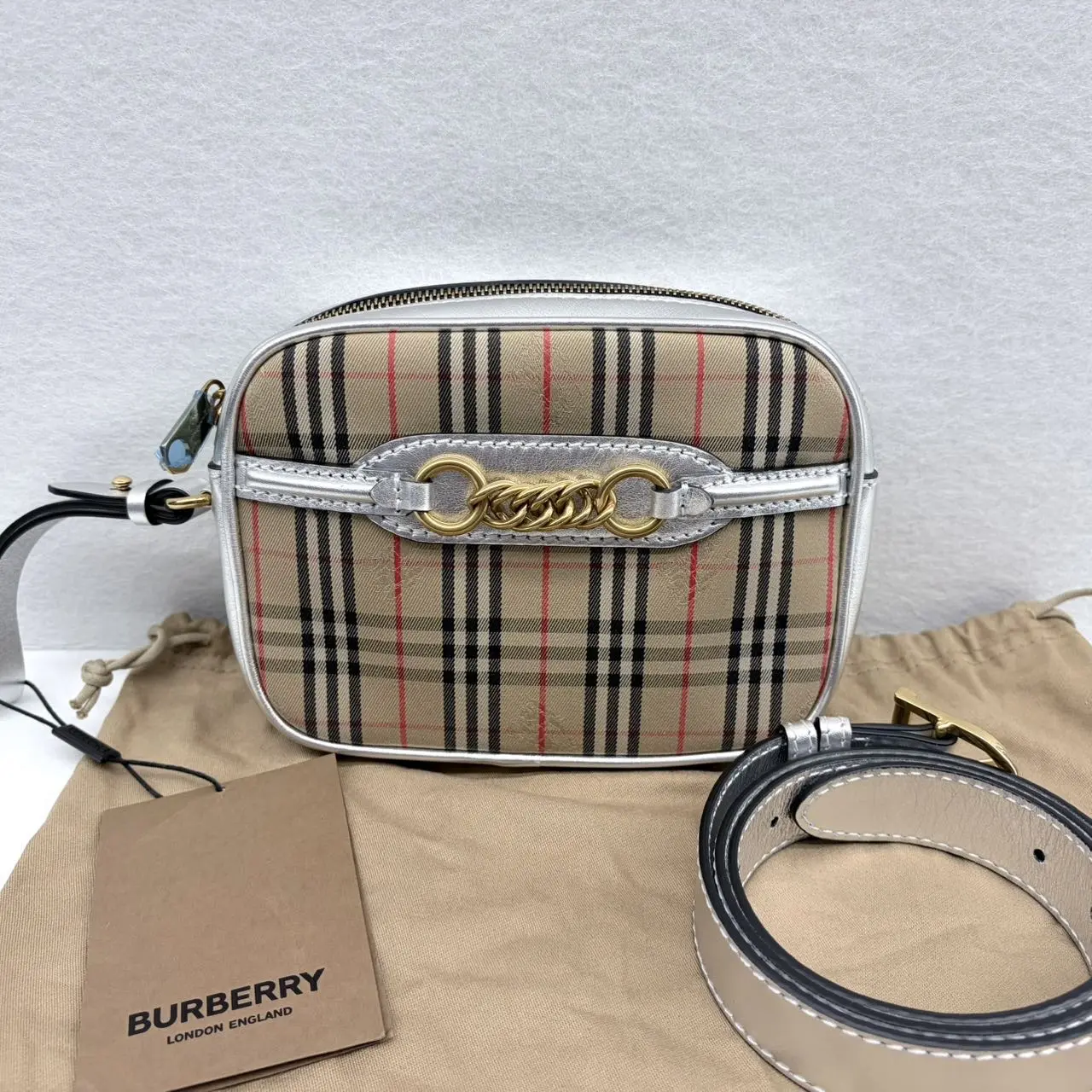 Pre-owned BURBERRY Canvas Shoulder Bags 7.8'' R1769 Shoulder Bag C19113300943 0612 T3 Mia