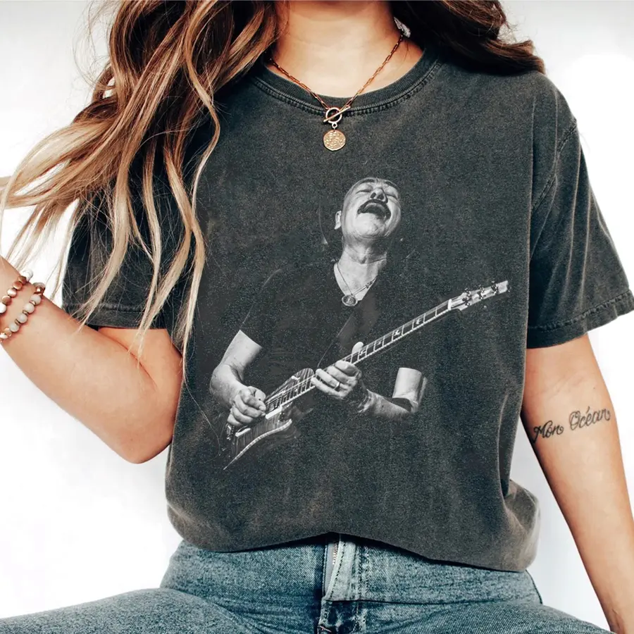 Comfort Colors Carlos Santana 2015 Tee Vintage Graphic Shirt for Everyday Wear