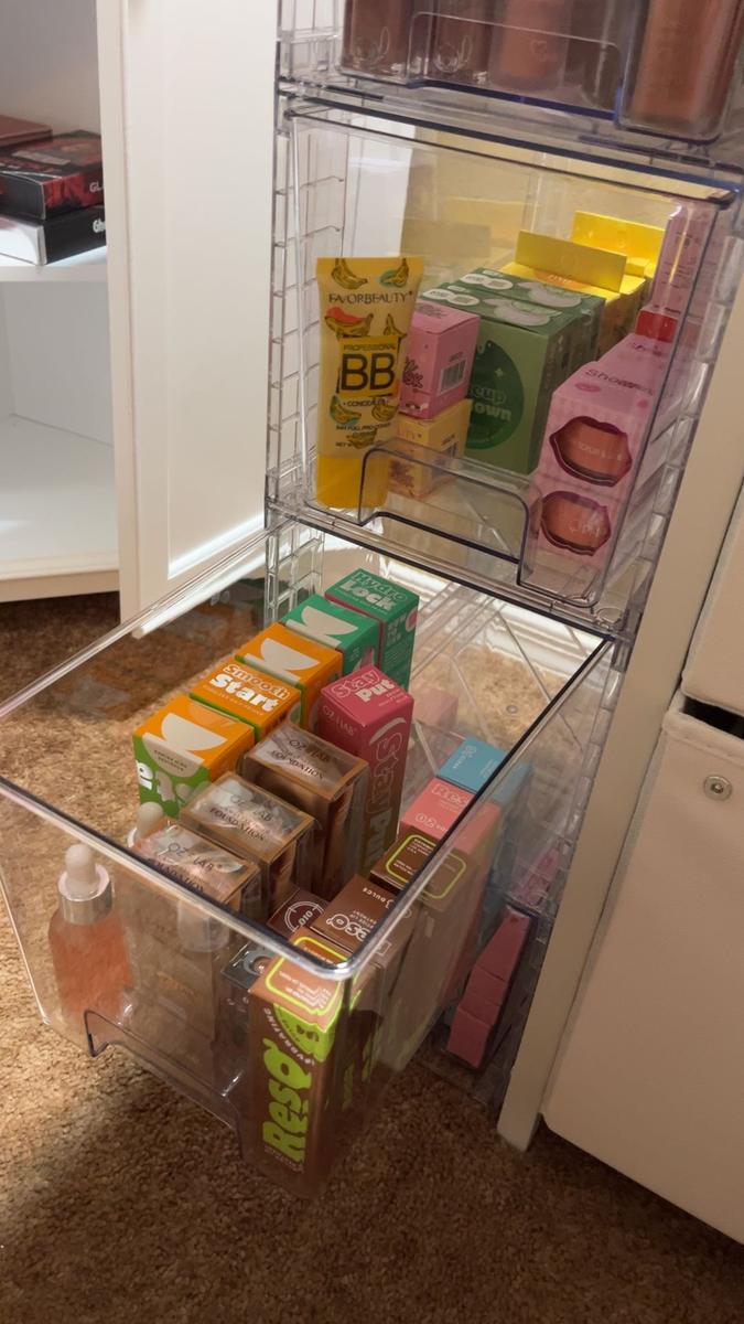 Item: Plus size -12"D x 7.5"W x 7"H, 4