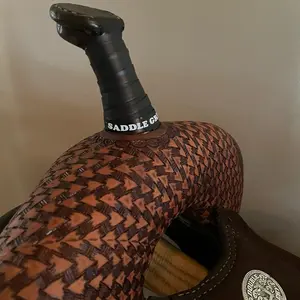 Dirt Kickin’ Black Saddle Grip 3 Pack