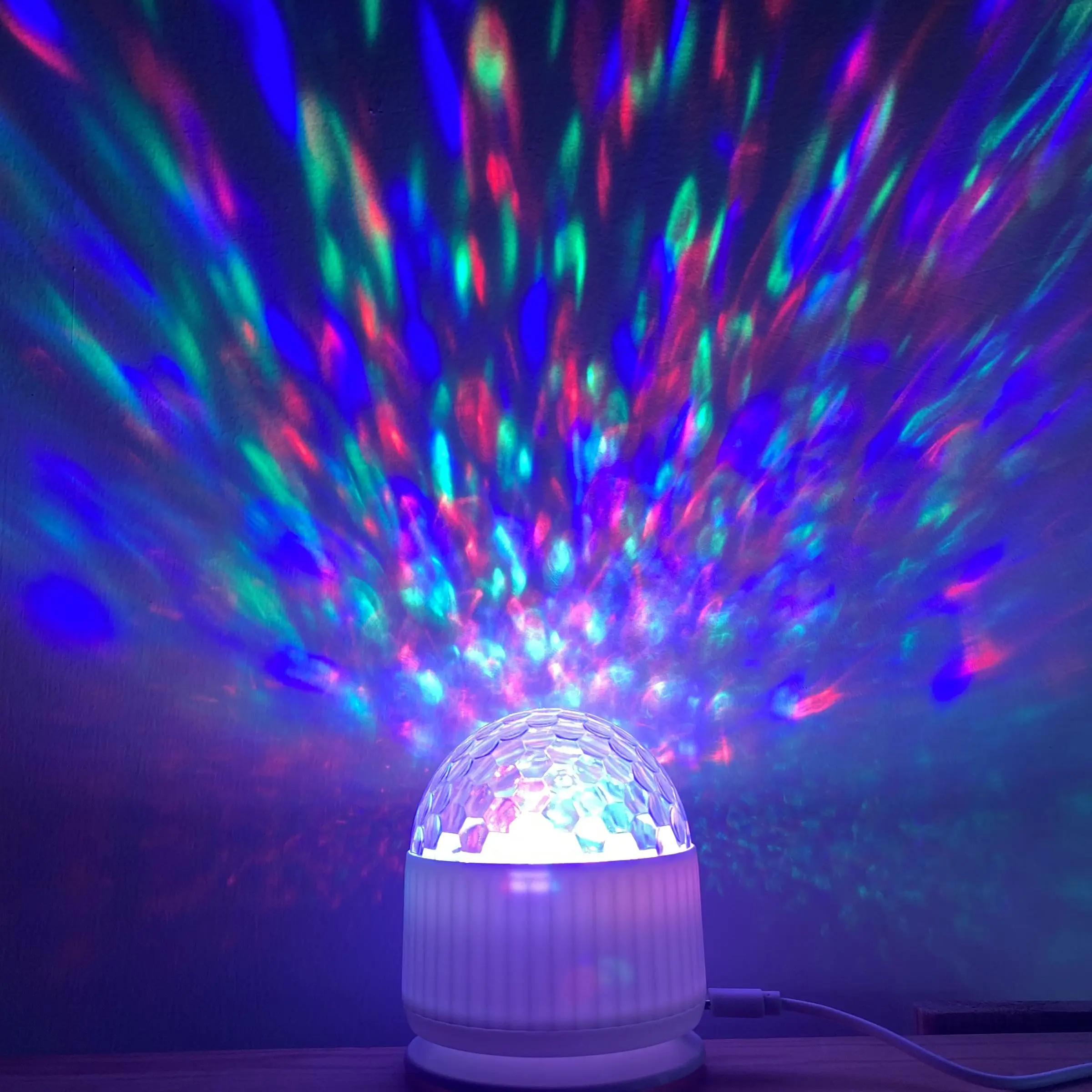 Aurora Rotating Projection Lamp, Starry Sky Projector, Illuminates Entire Room with Romantic Starry Sky, Dynamic Nebula Night Light, Remote Control for Immersive Bedroom & Party Ambiance, Perfect Gift for Girls