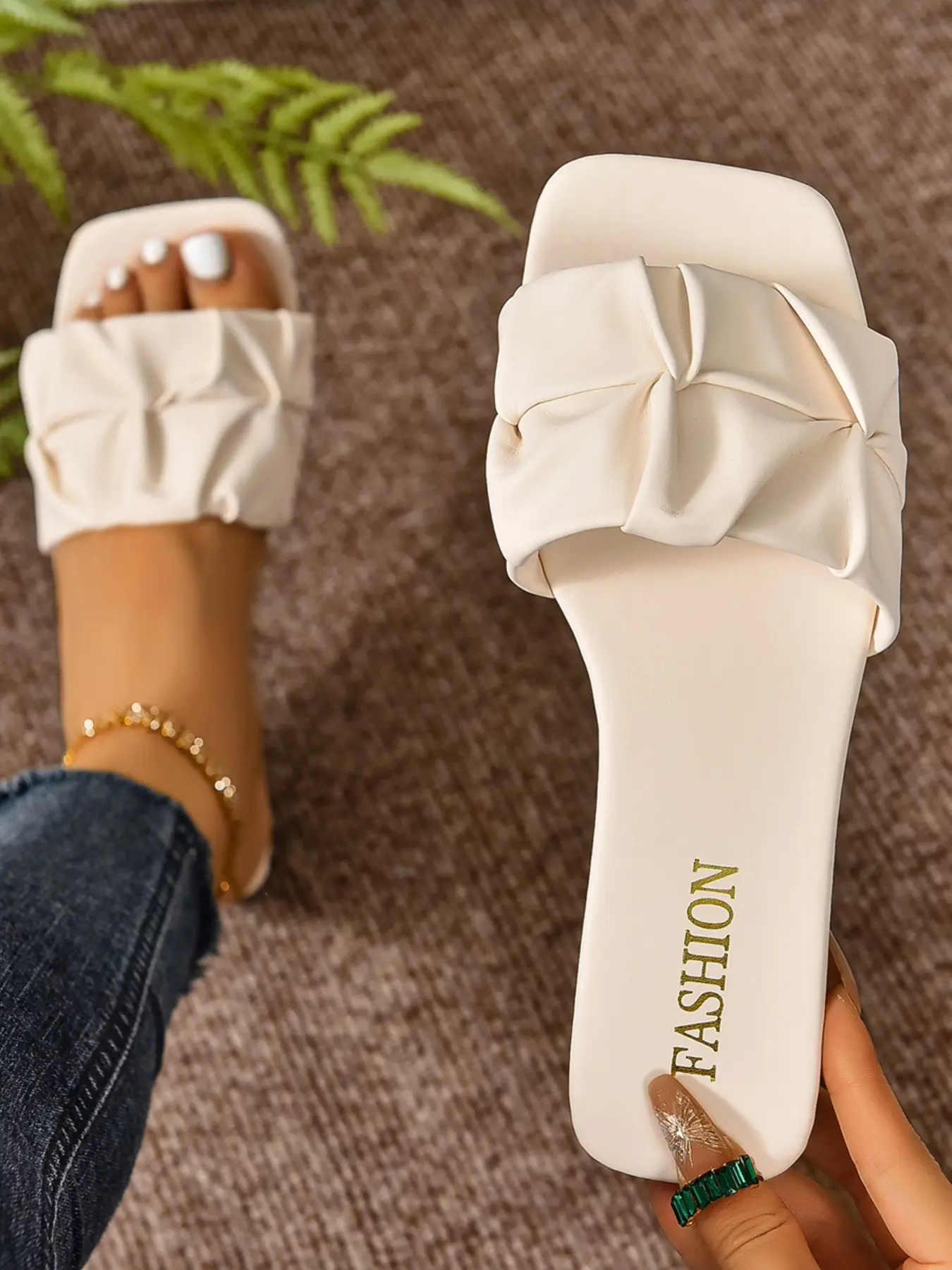 Women's New Summer Fashion Slip-On Round Toe Flat Sandals, Classic Camel Color Design, Bohemian Style, Comfortable Walking Shoes