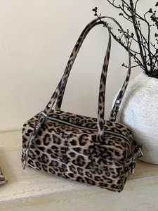 Retro fashion simple versatile leopard print one-shoulder handbag, Y2K leopard print one-shoulder underarm bag, fashionable sweet and cool heart pendant handbag, niche suitable for daily travel, shopping and dating, Crossbody Clutch Purse, etc.