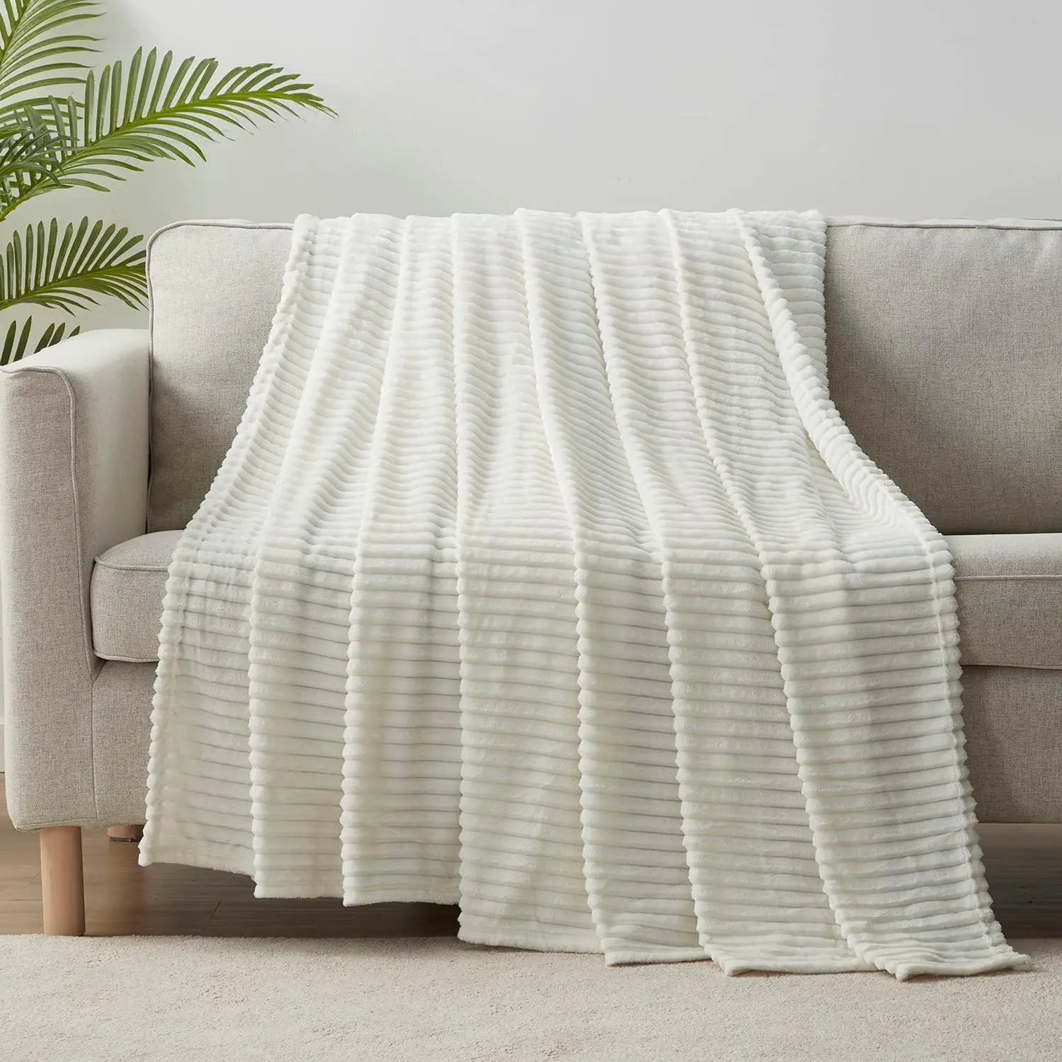 NESTL Modern Soft Microfiber Throw Blanket - Flannel Fleece, Lightweight Breathable, Plush Fluffy, Cozy for Couch, Bed, Machine Washable, Flannel Fleece Blankets, Lightweight Breathable Blanket