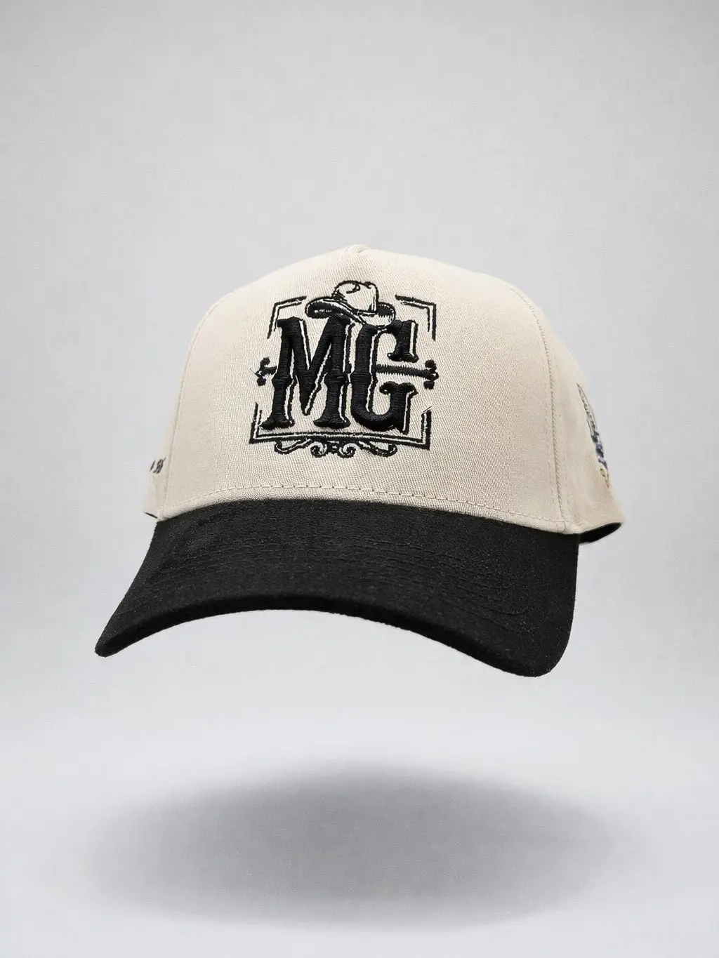 suede black and Cream hat