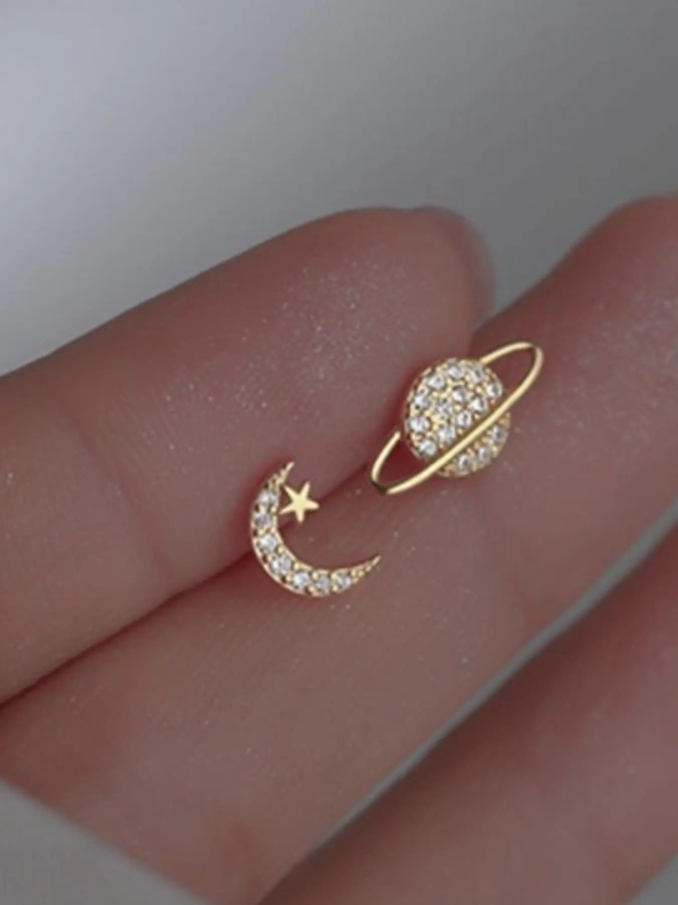 Fashionable Asymmetric Moon & Star Design Earrings,  Rhinestone Decor Stud Earrings, Shining Earrings, Elegant All-match Jewelry for Girls Gift, Female Classic Fashion Accessories for Daily Wear, Constellation Earring, Earrings Studs