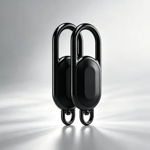Metal Carabiner Keychain Smart Tracking Tag - Wireless Positioning GPS Anti-Loss Tracker, IP-Rated Waterproof, 12-Month Ultra-Long Standby Time, Global Tracking, Battery Included, iOS-Compatible for Keys, Luggage