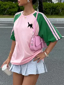 Cute Black Cat Raglan Sleeve T-Shirt for Women, Y2K Aesthetic Pink Green Color Block Striped Tee, Oversized Casual Sporty Graphic Tops,Perfect for Daily Wear, School, Shopping, Date Night, Coquette Style for Teen Girls, Gen Z Fashion