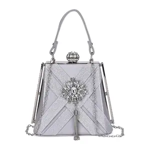 Fashionable Designer Crystal Tassels Clutch Bag with Shoulder Chain Strap