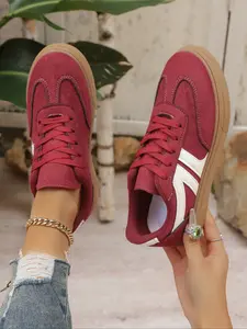 Women, A pair of vintage casual Sneaker sports shoes with burgundy and white stripe patterns, featuring a lacing design and a non-slip Rubber sole for comfortable walking, suitable for people who pursue retro fashion for daily outings