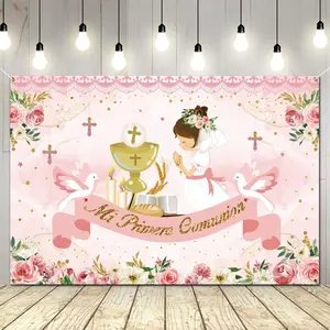 Spanish Girl's "My First Communion" Photography Background Cloth Pink Flowers Prayer Girl Background, Polyester Material, Suitable for Home, Room, and Wall Decoration, as well as Party Supplies and Gifts, Festival Party Decoration