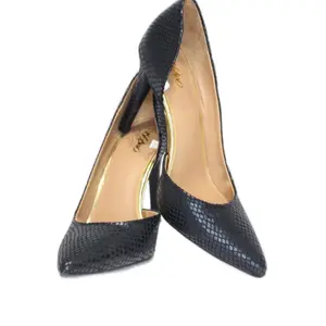 Mossimo Classic Black & Gold Slip on Pumps