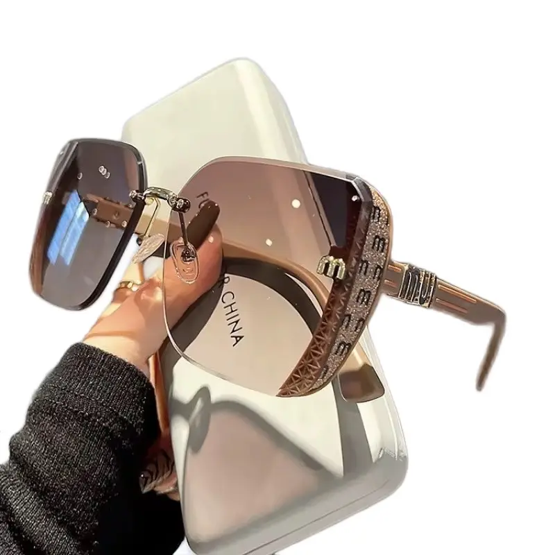 Luxury Shades with Elegant Design and Durable Build for Everyday Use Fine Detailing