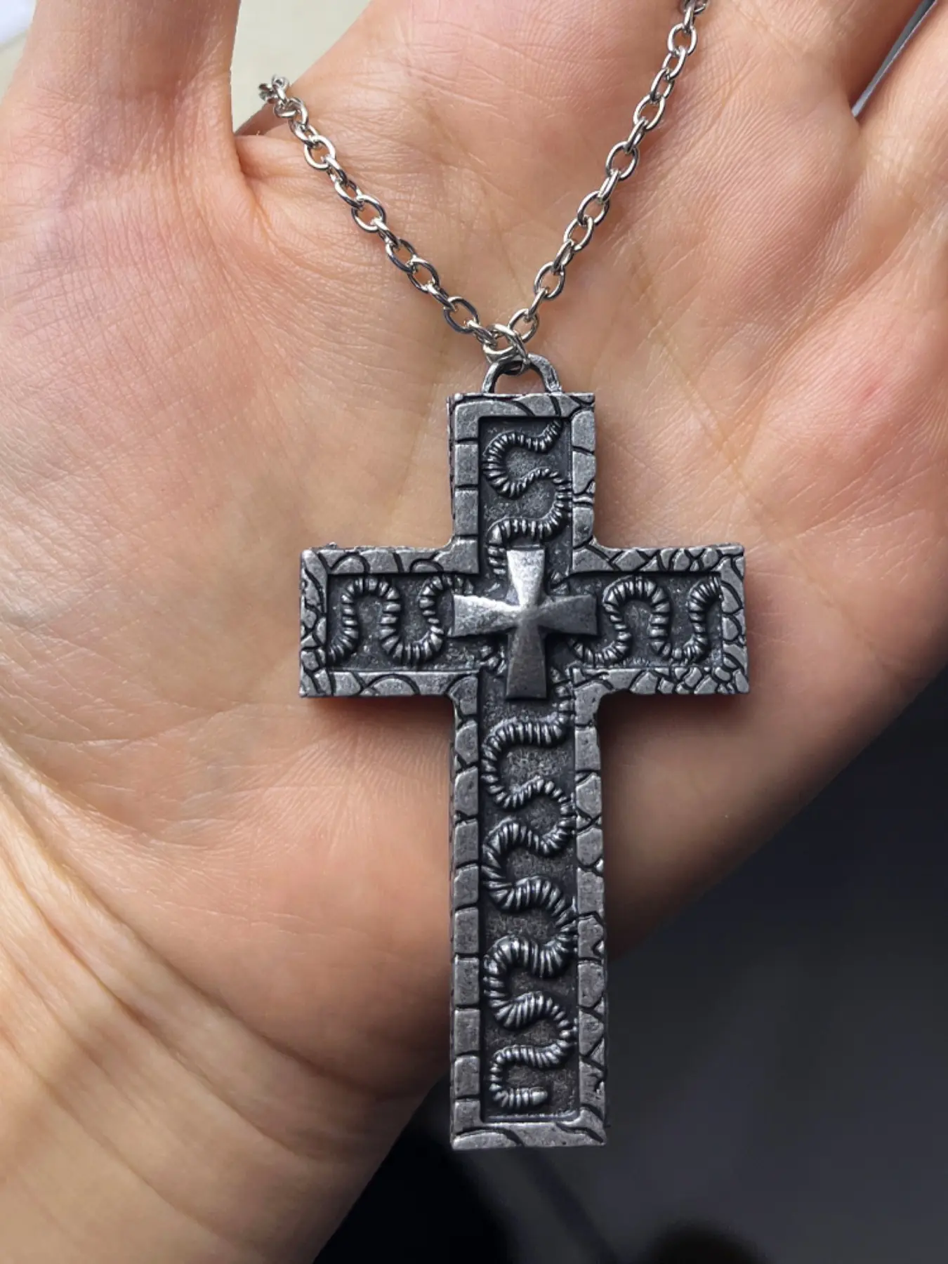 1 Piece Vintage Cross Design Cross Pendant Necklace with Secret Compartment 3D Printed Charm Jewelry Necklace for Women Men Alloy Cross Necklaces