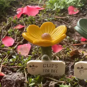 Bee and Butterfly Feeder Resin Insect Waterer, Decorative Outdoor Garden Station, Gardeners, Attracts Pollinators and Wild Bees Perfect Tool Pollination