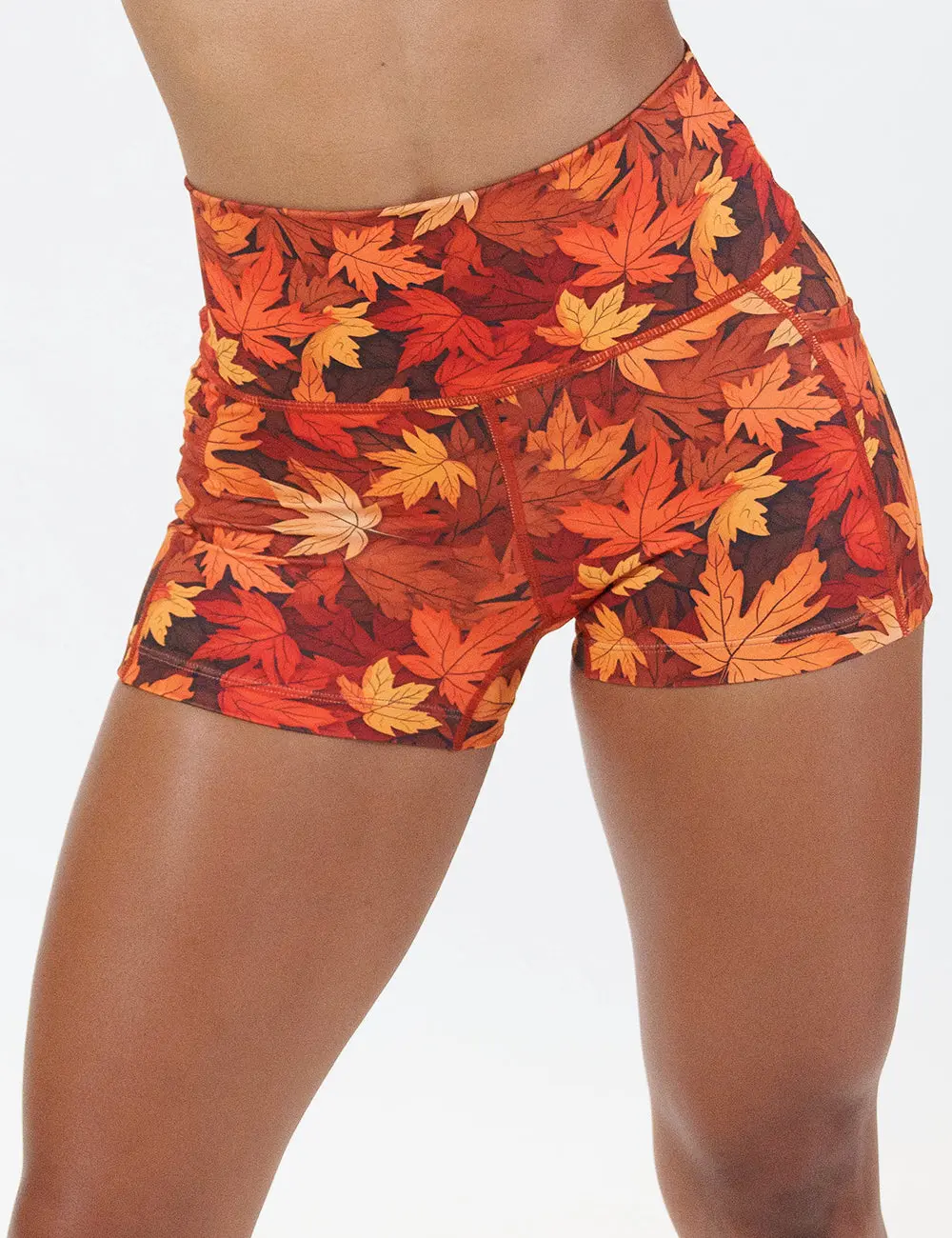 CVG Shorts Leaf Me Alone