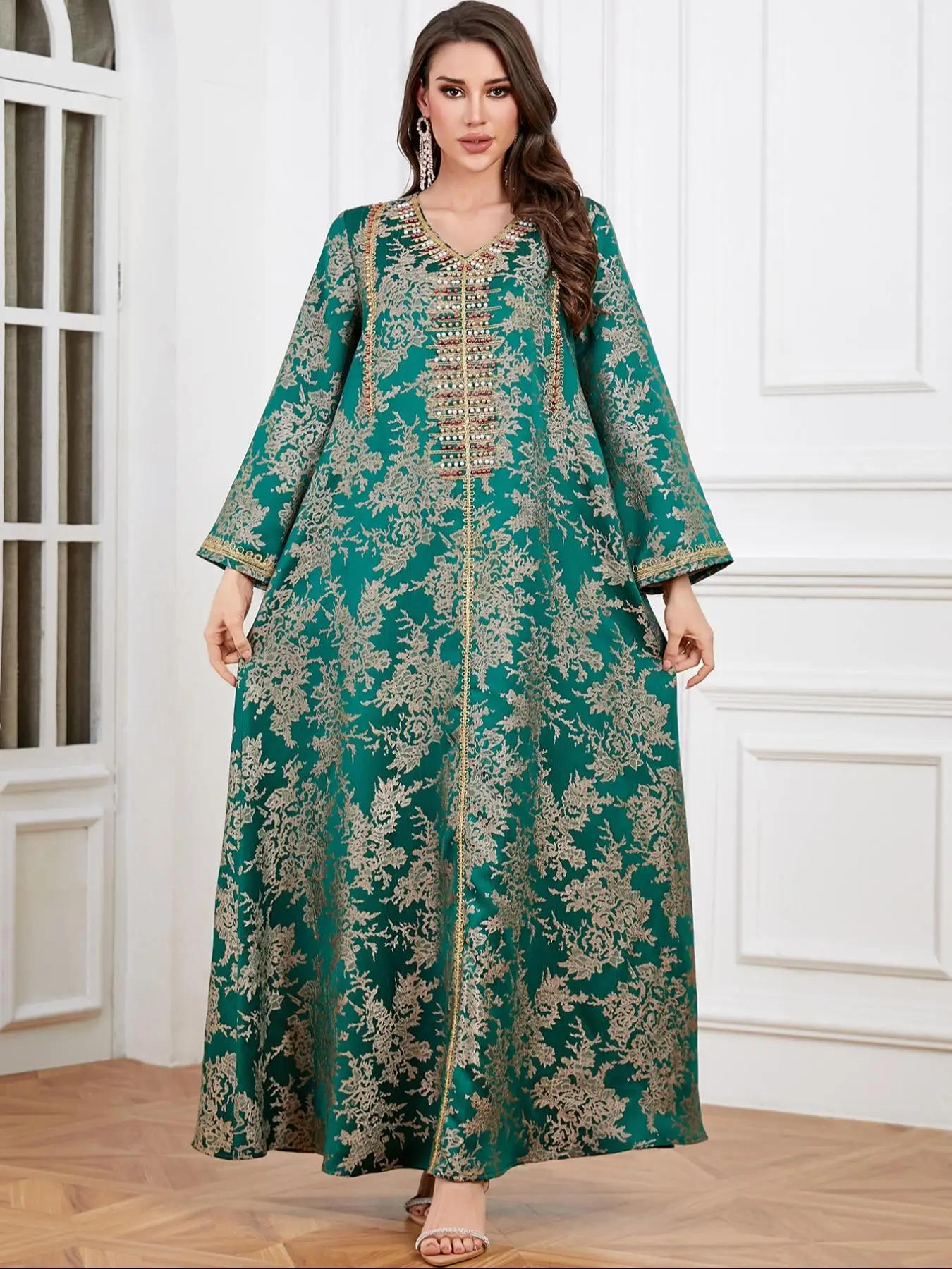 Women's Floral Embroidery Long Sleeve V Neck Arabian Robe, Modest Elegant Long Dress for Party Wedding Guest, Ladies Islamic Clothing for All Seasons