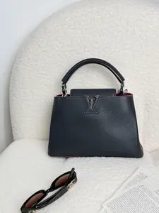 Pre-owned Louis Vuitton Capucines BB, Fuchsia Trim, 2014 16