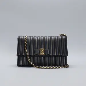 Pre-owned leather Crossbody Bags Ferragamo Shoulder Bag BGP209861