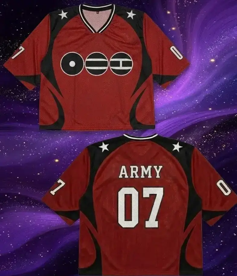 Unisex Red Black Football Jersey 07 Star Graphic V Neck Short Sleeve Mesh Shirt KPop Fan Concert Apparel Summer Blockcore Tops