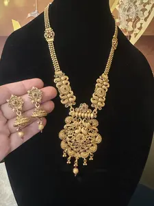 Indian Rajwari Mala and Jhumka Earrings for Women Traditional Gold-Tone Jewelry Set Elegant Cultural Heritage Accessory
