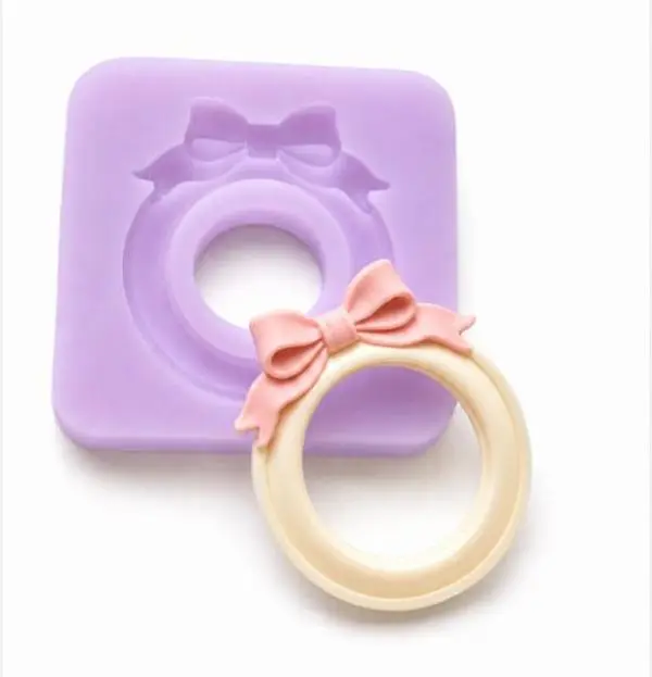 A Sweet Vintage Coquette Round Bow Frame Mold A Sweet Vintage Coquette Round Bow Frame Mold